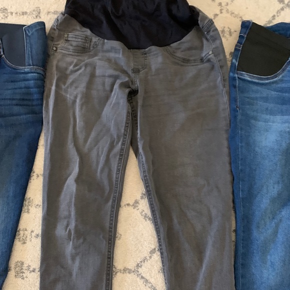 Maternity jean bundle - Picture 4 of 6